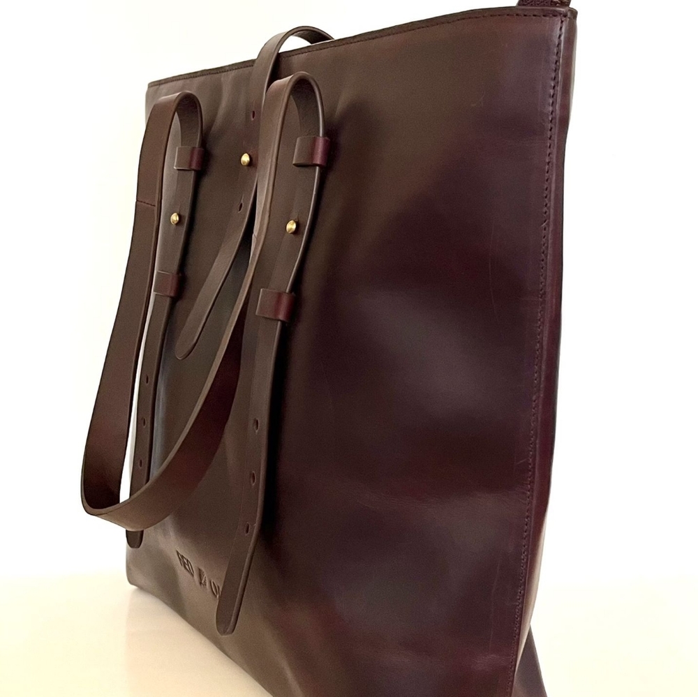 Large Tote, Beautiful Leather Business Tote. - Picture 5 of 8